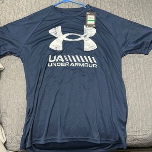 Men’s large blue performance T-shirt